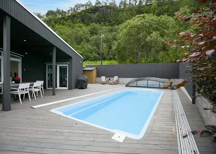 Fantastisk Sommerhus I Tennfjord, Ved Alesund.